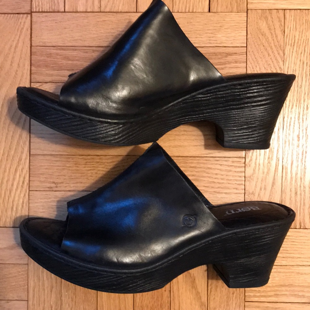 Black leather Born sandals size 10 M